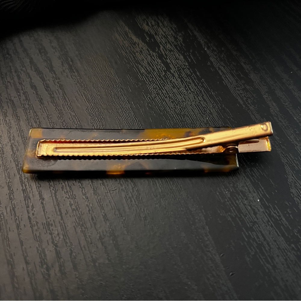 Tortoise Shell Hair Clip with Rhinestones - Picture 4 of 6